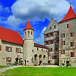 Schlosshotel Harburg 3* 하르부르크