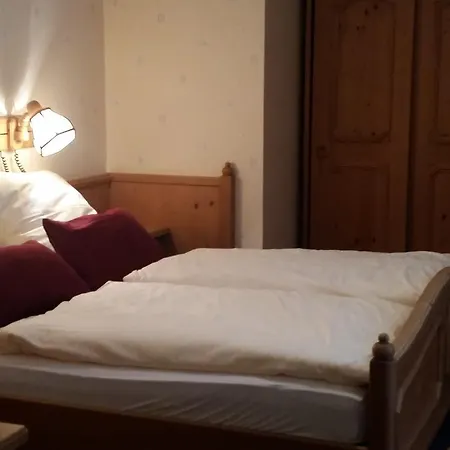 Schlosshotel Harburg 3*