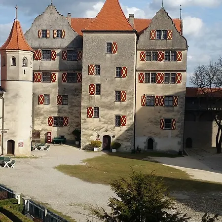 Schlosshotel Harburg فندق