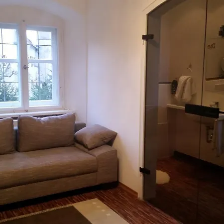 Schlosshotel Harburg Hotell
