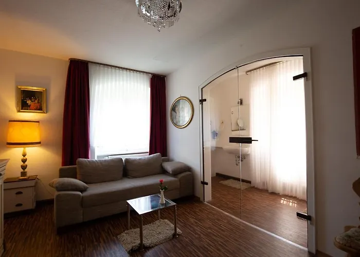 Schlosshotel Harburg Отель Харбург