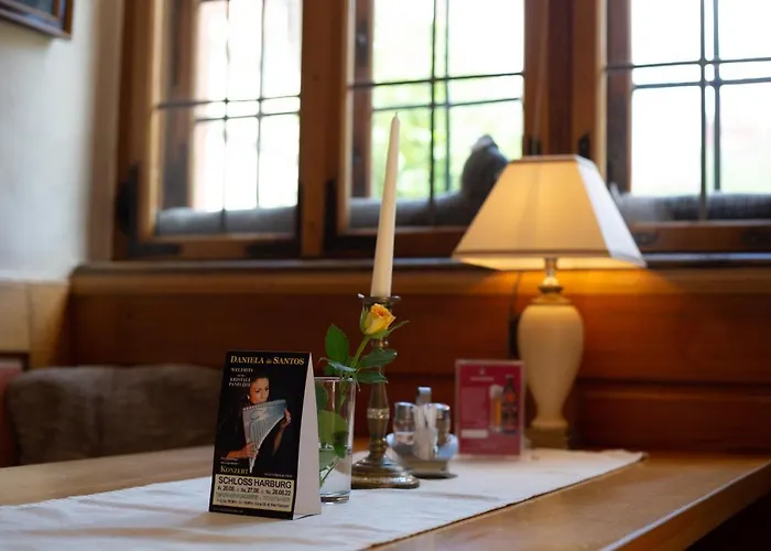 Schlosshotel Harburg Харбург
