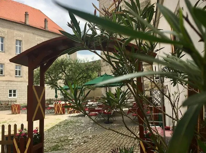 Schlosshotel Harburg Отель 3*
