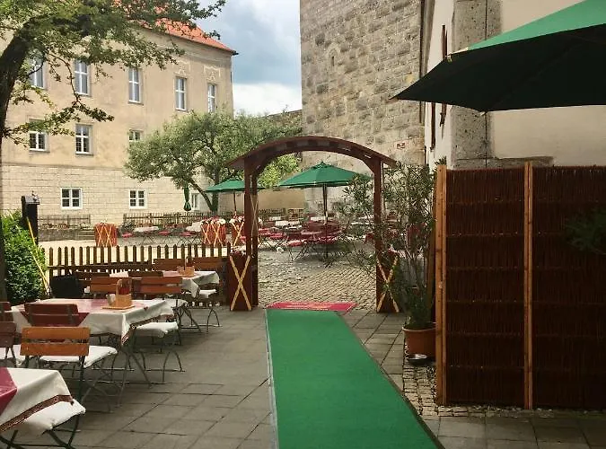 Schlosshotel Harburg Отель