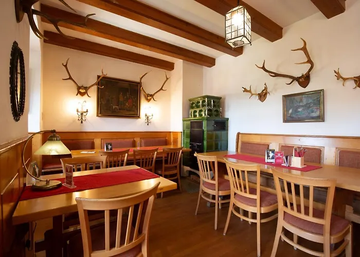 Отель Schlosshotel Harburg 3*