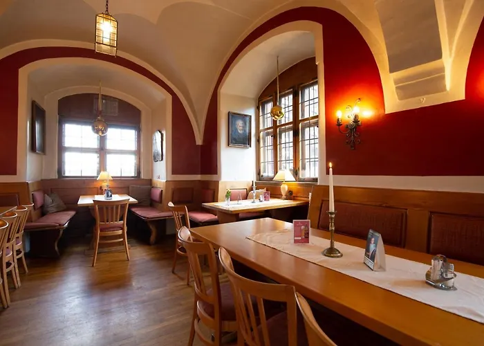 Отель Schlosshotel Harburg