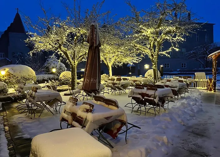 Schlosshotel Harburg Отель Харбург