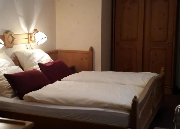 Schlosshotel Harburg 3*