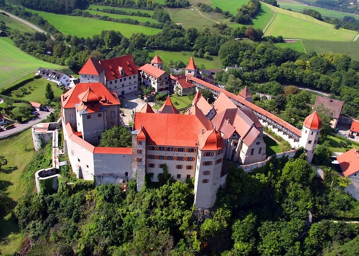 Отель Schlosshotel Harburg Харбург