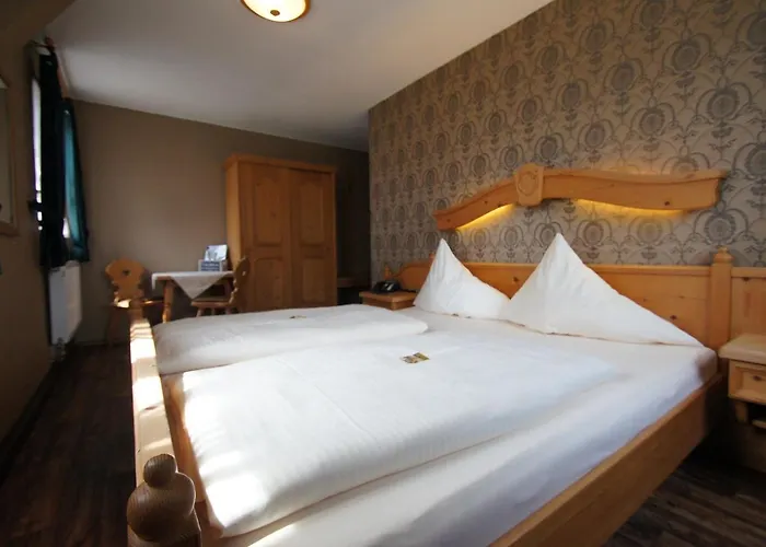 Schlosshotel Harburg 3*