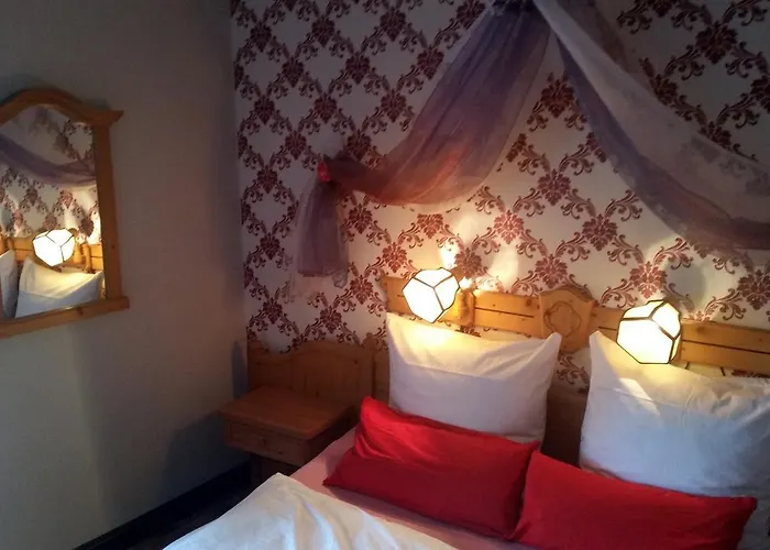 Отель Schlosshotel Harburg Харбург