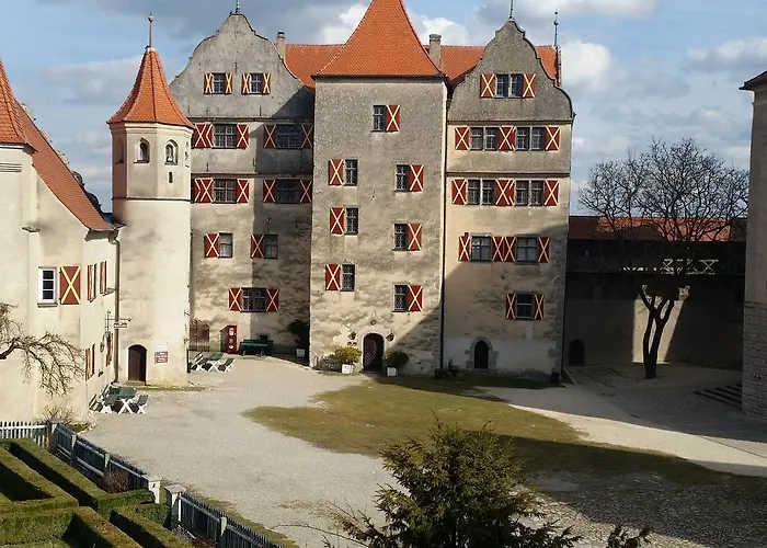 Schlosshotel Harburg Отель