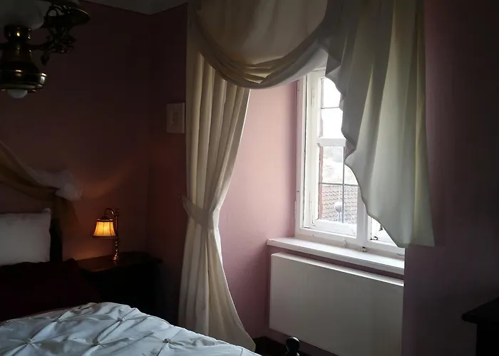 Отель Schlosshotel Harburg Харбург