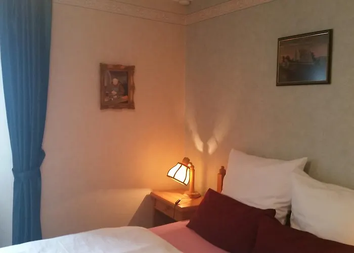 Schlosshotel Harburg 3*
